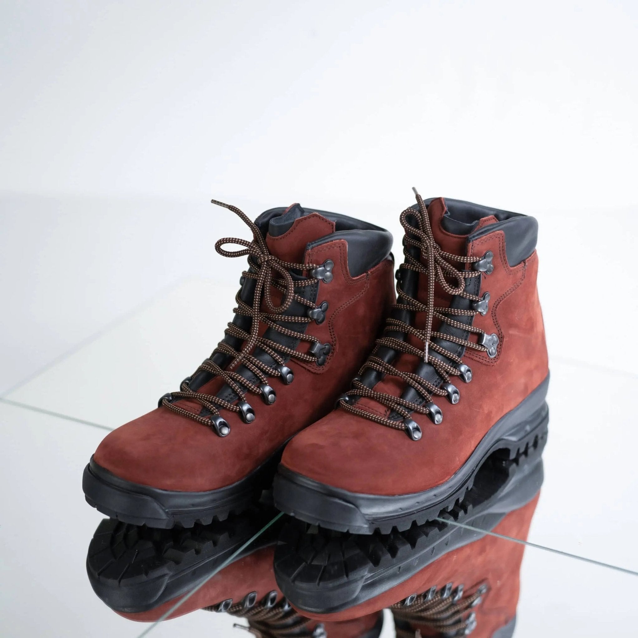 5531 Rosso Aragosta Hiking Boots - Norvear.comBootsNorvear.com